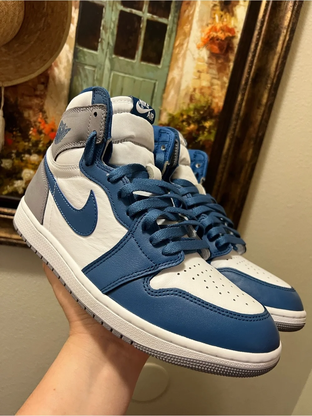 Jordan 1 Retro High OG True Blue sneakers